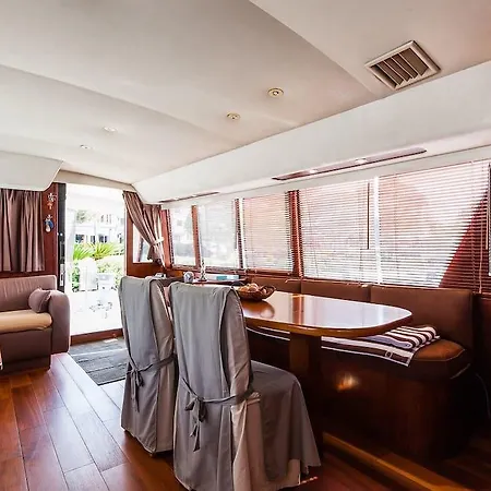 Ocean Yacht Trawler - Le Caloa Porto-Vecchio (Corsica)