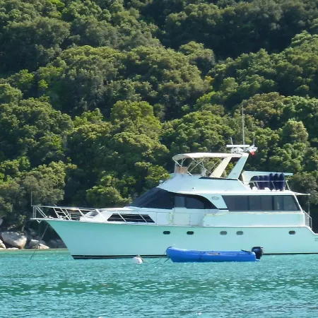 Ocean Yacht Trawler - Le Caloa * Porto-Vecchio (Corsica)