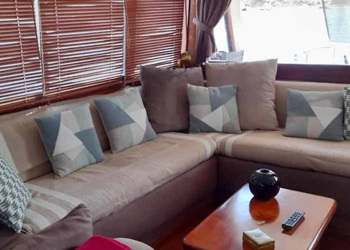 Ocean Yacht Trawler - Le Caloa פורטו-וישיו